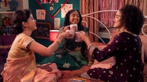 Maitreyi Ramakrishnan Instagram - Buckle up nerds because here are some season 4 photos of @neverhaveiever without any context and no, I will not elaborate on them. You’ll just have to watch JUNE 8th @netflix 🥹❤️