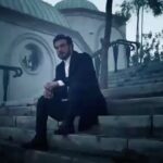Majid Al Muhandis Instagram - فيديو كليب اغنية #ياكريم_بالجفا على روتانا يوتيوب كلمات: #سعيد_بن_مانع ‏@almaneasaeed ألحان: الموسيقار الدكتور #طلال ‏@talal.page إخراج: #سعيد_الماروق ‏@saidelmarouk