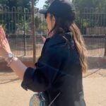 Malak Ahmed Zaher Instagram - Happiest 21 year old kid in the world 😅 This is how i spent my day, went to the zoo to see my favorite animal 🦒 then went to eat my favorite meal since i was 12 , and lastly went home to the sweetest surprise from the closest people to my heart❤️ isn't this the best birthday anyone could ever ask for ? It's always the little things that make me happy, can't thank you guys enough for making my day so special i love you all..you know yourselves 🥰 عيد ميلادي ال ٢١ كان مختلف نقدر نقول ان بالمنظر ده لما جمعت الصور ورا بعض و شفت انا قضيت يومي ازاي لا ده عيد ميلادي ال ١٢ كده🤪😂 دايما الحجات الصغيرة هي الي بتبسطني و كفايا وجود الناس الي بحبها جمبي و احساسي بحبهم و انهم عايزين يسعدوني عايزة اشكرهم واحد واحد و اقلهم اني بحبهم اوي و انهم غاليين عندي اوي و هما عارفين نفسهم💙