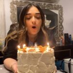 Malak Ahmed Zaher Instagram - Happiest 21 year old kid in the world 😅 This is how i spent my day, went to the zoo to see my favorite animal 🦒 then went to eat my favorite meal since i was 12 , and lastly went home to the sweetest surprise from the closest people to my heart❤️ isn't this the best birthday anyone could ever ask for ? It's always the little things that make me happy, can't thank you guys enough for making my day so special i love you all..you know yourselves 🥰 عيد ميلادي ال ٢١ كان مختلف نقدر نقول ان بالمنظر ده لما جمعت الصور ورا بعض و شفت انا قضيت يومي ازاي لا ده عيد ميلادي ال ١٢ كده🤪😂 دايما الحجات الصغيرة هي الي بتبسطني و كفايا وجود الناس الي بحبها جمبي و احساسي بحبهم و انهم عايزين يسعدوني عايزة اشكرهم واحد واحد و اقلهم اني بحبهم اوي و انهم غاليين عندي اوي و هما عارفين نفسهم💙