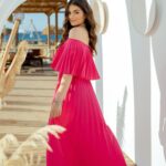 Malak Ahmed Zaher Instagram - A goodbye summer post ✨💗 Styled by @mayajules Hair by @alfredandmina Photografer @antikkahossam Makeup by my love @hodazaher