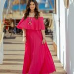 Malak Ahmed Zaher Instagram - A goodbye summer post ✨💗 Styled by @mayajules Hair by @alfredandmina Photografer @antikkahossam Makeup by my love @hodazaher