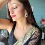 Manasi Naik Instagram - The longer you entertain What’s Not for you, The longer you postpone WHAT IS …🍀 Thank you Universe 💫 I will Not Give Up Growing Glowing And Healing ❤️‍🩹 #ManasiNaik #Actor #Performer #Beingme #OnMyOwn #Beauty #OOTD #fashionstyle #MyStyle #Secret #grattitude #Happy #survivor #Growing #Glowing #WorkingHard #WatchMeGrow #ThankYou #SelfRealisation #survivor #Cultured #Morals #Focused #mentalhealthawareness #MentalPeace #NewDreams #NeverGiveUp #newbeginnings 🧿 #CatMomOf12