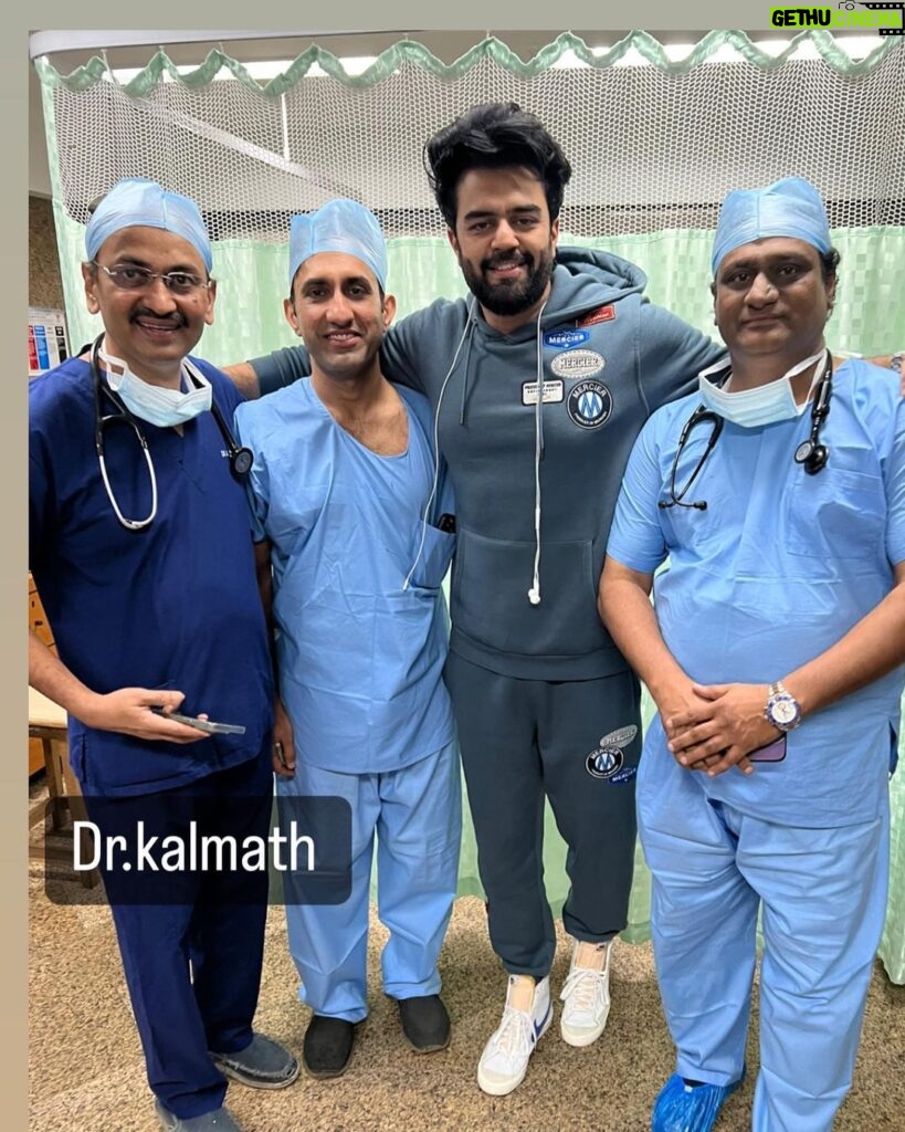 Maniesh Paul Instagram - I had always read and heard that doctors were the hands of god, but this time around, I witnessed it… my mother had to urgently undergo a heart surgery. As a layman, I was confused and stressed, but thanks to Dr.Gautam @drgautambhansali1 at the Bombay Hospital @bombay_hospital who came to my rescue and set it all up for me in no time. In a day, all was arranged. Mom underwent the surgery (I’ll spare you the details😁) and she is home in 3 days… It’s nothing short of a miracle! My gratitude to the team of doctors…Dr. Rao @dr_ravindersinghrao_tavr and Dr. Kalmath for making sure the surgery went well, to the entire staff at the Bombay hospital for being soooo amazing and warm to us, especially to mummy. Above all, thank you again, Dr. Gautam for making sure everything went off well and smoothly and I took back a happier & healthier mother!