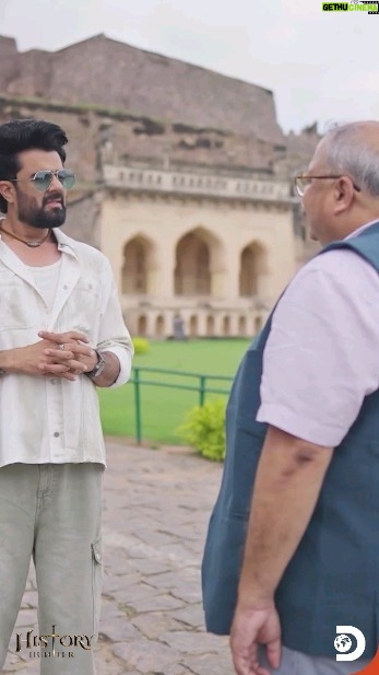 Maniesh Paul Instagram - Curious to know about the technological marvel that allowed the 400-foot tall Golconda Fort to efficiently receive water? Watch Episode 7 of ‘History Hunter’, on Monday at 9 PM, only on #DiscoveryChannelIndia and @discoveryplusin Co powered by @mgmotorin | @phonepe | Harpic Associate Sponsors @flipkart | Lotte Choco Pie | LG OLED OEV #DiscoveryChannelIn #DiscoveryPlusIn #ManishPaul #HistoryHunter #IndianHistory #India #History #IncredibleIndia #GolkondaFort