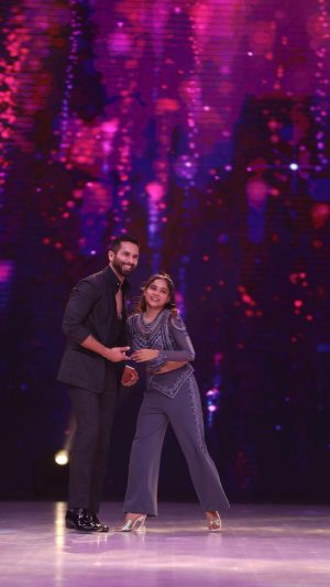 Manisha Rani Instagram - Credit - Sony Entertainment Television .

Is ek episode mei maine Maine Jab we met ki poori movie JEE li❤️

Jab we met is one of my favorite movie aur Ye Geet ka Character to itna relatable hai🫣aur Is act ko Wo v @shahidkapoor k sath kar ek dream toh poora ho gaya mera..❤️