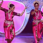Manisha Rani Instagram – This week We are doing Odissi dance 💃form .

Something very different & very difficult 🤭Hope uh guys will love it ..

Guess the song guys ?

#Manisharani#manishasquad#1piece#mrani Mumbai, Maharashtra