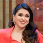 Mannara Instagram - Painting Biggboss house Red (with love and passion) ever since I've entered the house ❤️😀 Earrings @perle__jewels x @rimadidthat #bb17 #mannarachopra #biggboss #biggboss17 #bb #mannara #redaesthetic
