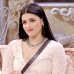 Mannara Instagram - Dedicate a song 💭🌹 Styled by @mitalihandaofficial @memannara @mannarachopraofficial @colorstv @officialjiocinema #BB #BB17 #BiggBoss17 #biggboss17contestants #bigboss #mannarachopra #mannara #biggbossunseen #indianlook #desigirl