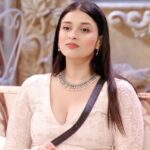 Mannara Instagram - Dedicate a song 💭🌹 Styled by @mitalihandaofficial @memannara @mannarachopraofficial @colorstv @officialjiocinema #BB #BB17 #BiggBoss17 #biggboss17contestants #bigboss #mannarachopra #mannara #biggbossunseen #indianlook #desigirl