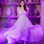 Mannara Instagram - Lost in fairytale vibes 💜 But not without my favourite @taylorswift song 🎵 #MannaraInWonderland #MannaraChopra Styled by : @style_by_sujatarajain Jewels by : @bmbjewelsofficial Photography: @lsd.photography.official And hair n make up by me - Coz u like me real 😇💜