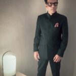 Manoj Bajpayee Instagram - Green, lantern & a shade of dark 🤍💫 Outfit: @tweed.and.twine Shoes: @nicheshoeindia Sunglasses: @voyageeyewear Styled by: @azcouture_official Assisted by: @labelblive