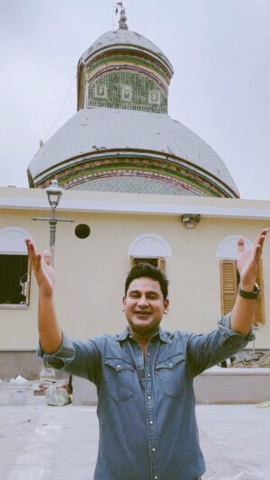 Manoj Muntashir Instagram - हे कालरात्रि, हे कल्याणी तेरा जोड़ धरा पर कोई नहीं,
मेरी माँ के बराबर कोई नहीं!

#kalimatamandir #kolkata #navratrispecial #navratri #merimaakebarabarkoinahi #manojmuntashir #manojmuntashirshukla