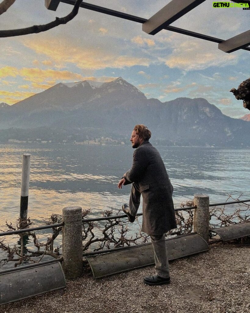 Manuel Carrasco Instagram - Sumando Eneros! 🤌🏻🏔️🥶 Lago Di Como