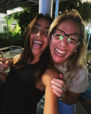 María Gabriela de Faría Instagram - A continuación las mejores fotos de la existencia así todos en ellas digan lo contrario. 

1. @mariacasemprun y yo nos vestimos iguales porque grandes mentes piensan igual.
2. @jeanmary_ cae seducida ante mis fotos candidas.
3. El cumpleaños de @elalexgoncalves y la felicidad que nos explota en el corazón.
4. La segunda vez en la semana que @cmcgaffney le confiesa su crush a una amiga mía, esta vez @nelagonzalez . No nos canceles Nela.
5 y 6. El amor entre @vicentepena1 y @jeanmary_ desde los años 1600.
7. El amor entre @elalexgoncalves y @cmcgaffney (y Vicente)
8. @jeanmary_ 🥹❤️
9. @luiscarloshueck muy confundido con la situación pero abierto y supportive.
10. Mariaca va a bloquearme en cualquier momento.