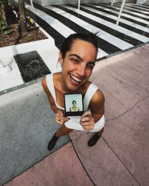 María Gabriela de Faría Instagram - Mira carajita, que tú no sueñes en inglés no es mi peo 💅🏻 - @thefaria