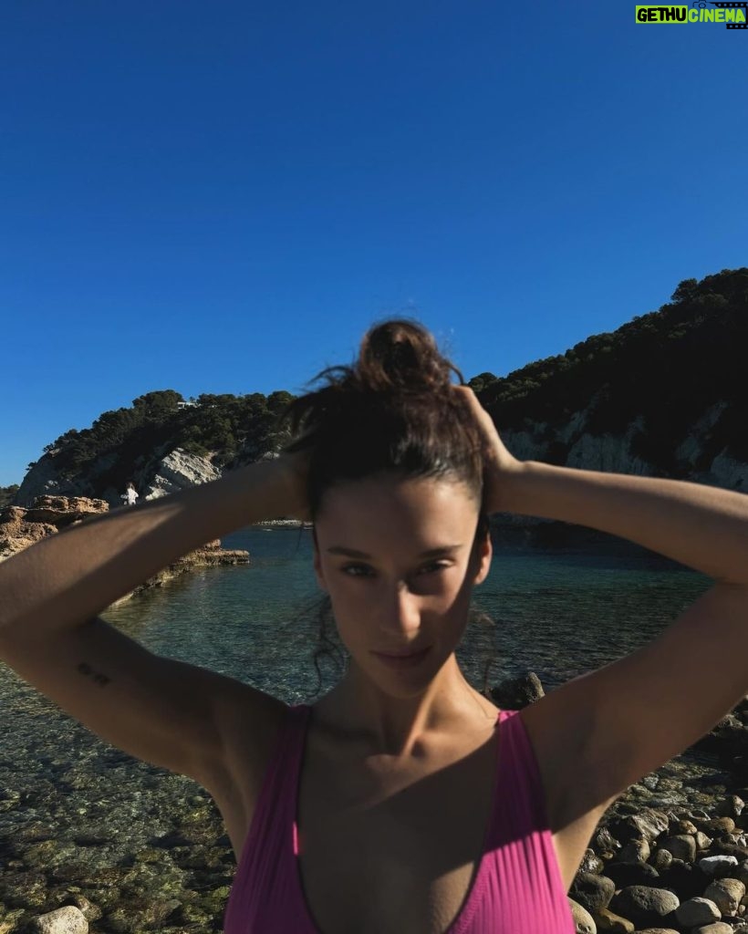 María Pedraza Instagram - symbiosis 🌸 Xavia, Spain
