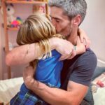 Marcela Kloosterboer Instagram - Feliz día al Papá de esta familia ❣️ Gracias por tanto. Te amamos mucho 🔥🪵☘️🌙🐓🏔️⛺️🫀🍊🧉⚽️🎼🗺️🛣️💎🖼️☀️🐚🕊️