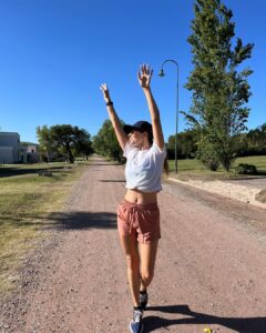 Marcela Kloosterboer Instagram - Corrrrridita cordobesa 💜🌈🙌🏻🏃🏽‍♀️🤍🙌🏻🌈💜
