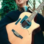 Marcin Patrzalek Instagram - When a guitarist needs to get warm… #guitar