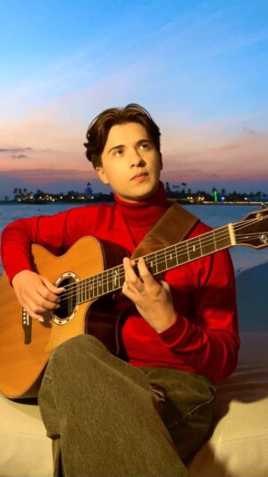 Marcin Patrzalek Instagram - Did you think I can’t play slow… #chopin #guitar #classical
