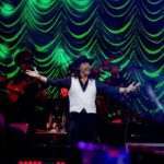 Marco Antonio Solís Instagram - Poder cantar en la noche más mexicana de todas en un escenario con más de 14,000 asistentes que hicieron un histórico #SoldOut en #LasVegas es algo realmente indescriptible. Que GRAN noche en la @tmobilearena con todo mundo diciendo ¡VIVA MÉXICO! 🇲🇽🙌🏽🎇🙌🏽🇲🇽 Las Vegas, Nevada