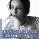 Marimar Vega Instagram - ✋PAREMOS de creer que la violencia solo es física. 👀 La violencia también se da con palabras, con comportamientos, con gestos, con manipulaciones. ¿Por qué nos quedamos atados a alguien que nos produce miedo? ¿Por qué pensamos que el otro puede cambiar o que nosotros somos los designados para cambiarlos? Ni una más, y ni uno más. La violencia es violencia, de cualquier forma. Punto. ¿Qué opinas tú? #elrincondeloserrores #entrevista #podcast #violencia