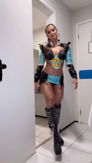 Marina Ferrari Instagram - Último dia de farofa! Acompanhem os stories 🔥❣️