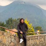 Mario Cimarro Instagram - Podemos inspirarnos de una montaña, por supuesto. Ella tiene claves para todo, esto se sabe. Para respirar, para latir, para vivir siempre siendo otro y el mismo. Monserrate