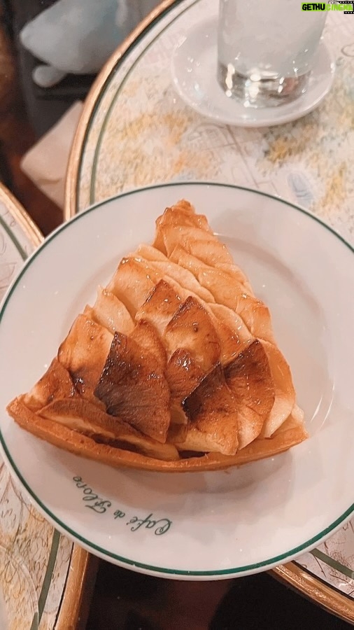 Marisol Nichols Instagram - Paris is for beautiful and elegant pastries 🇫🇷