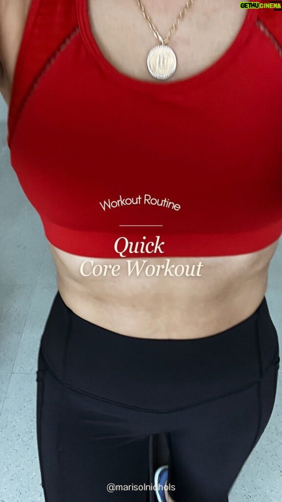 Marisol Nichols Instagram - Quick core workout. 💪 Starting the week right. #fitness #core
