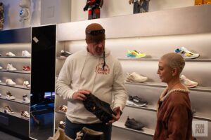Mark Calaway Instagram - Digging holes. Buying soles. 

Check out the Season 18 premiere @complex’s “Sneaker Shopping” by clicking the link in my IG story!