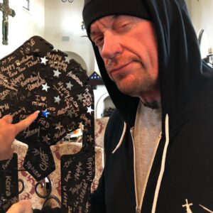 Mark Calaway Instagram - I want to thank all the great people @ninelineapparel for this awesome birthday gift! Oh, and @matthewlyda . For those who don’t know Nine Line is a veteran owned and operated company that’s doing great things for our veteran community.

Just FYI...@mattewlyda you’re about one “Paw Paw Taker” away from going to sleep...the hard way!!
.
.
.
#usa #2a #smellslikefreedom #veterans #neverforget #godblessamerica