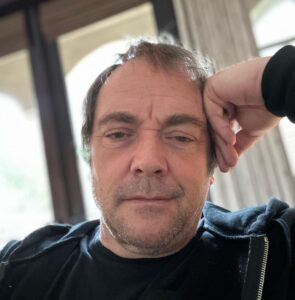 Mark Sheppard Instagram - 33 years sober (yesterday). Can’t begin to tell you the gratitude I have for the support of my family and friends. Hell of a path to trudge. #spnfamily