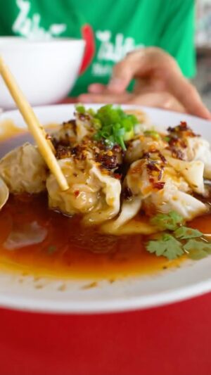 Mark Wiens Instagram - Chili oil wonton, la mian, and delicious xiao long bao - pure happiness hawker food in #Singapore #chilioil #streetfood

📍 Zhong Guo La Mian Xiao Long Bao, Chinatown Complex