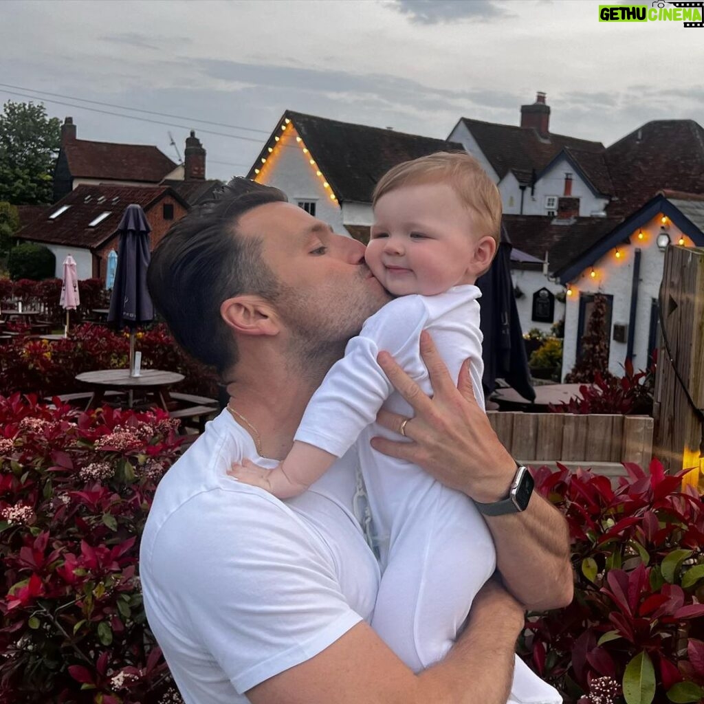 Mark Wright Instagram - It’s the little legends 1st birthday. Nutty unc will always be your nutty unc and keep you nutty with me 😂 Presley I love ya kid x