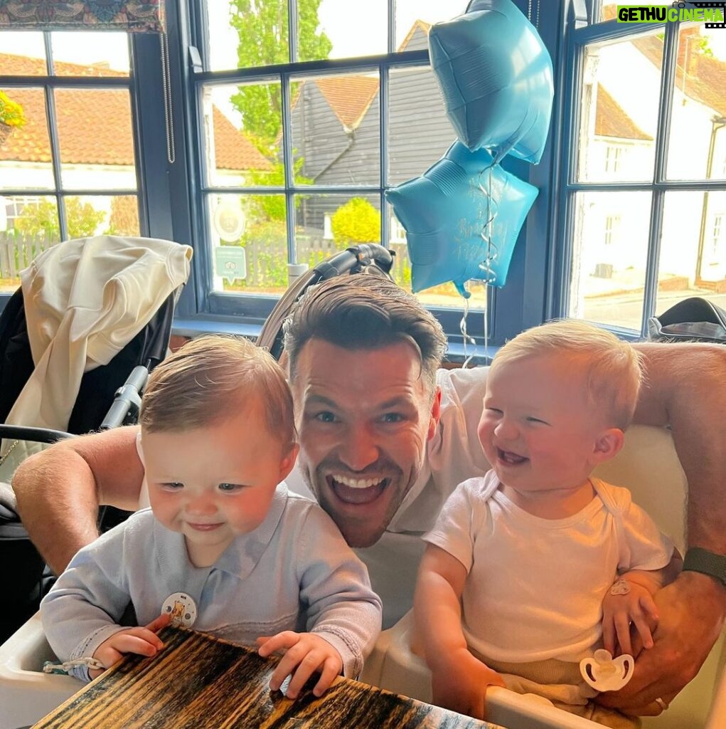 Mark Wright Instagram - It’s the little legends 1st birthday. Nutty unc will always be your nutty unc and keep you nutty with me 😂 Presley I love ya kid x