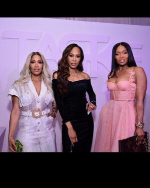 Marlo Hampton Instagram - Happy Birthday to my Capricorn Diva @shereewhitfield 🎊🎉 I hope that you’re having it your way, especially today!!!! Can’t wait to have cocktails and make more memories with you 🍸😘