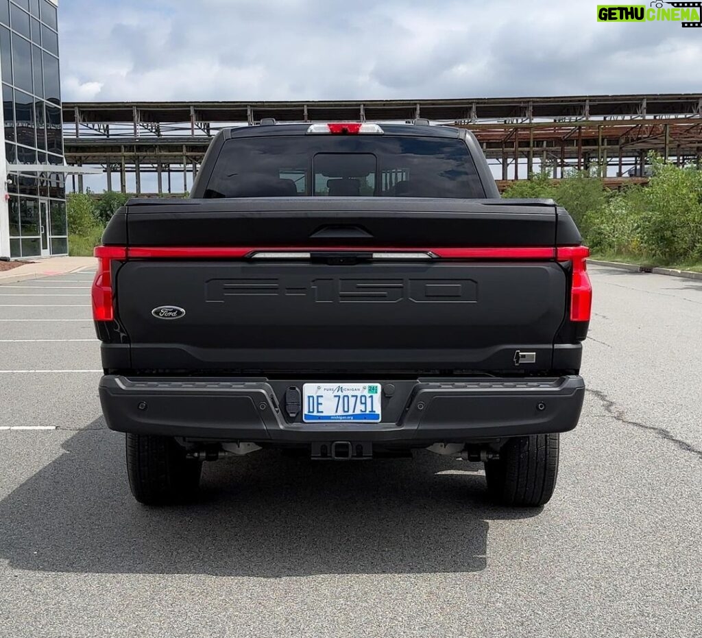 Marques Brownlee Instagram - Ford is making an all matte black F150 Lightning for 2024. That is all.