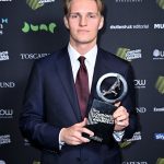 Martin Ødegaard Instagram - Very proud to receive this award at the London Football Awards last night. Thank you🙏🏼 @willowfoundation you’re doing amazing work👏🏼