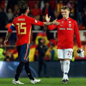 Martin Ødegaard Instagram - An example to all of us. Leader, Legend and a great person. Thanks for everything and all the best for the future! @sergioramos