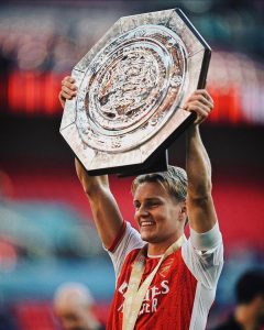 Martin Ødegaard Instagram - Good start to the season🏆❤️