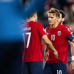 Martin Ødegaard Instagram - Fin samling med gutta🇳🇴❤️ Vi fighter videre! Takk for fantastisk støtte og stemning på Ullevaal! Ses i oktober 👊🏼
