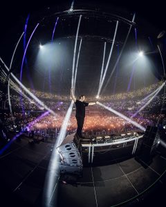 Martin Garrix Instagram - buenas noches parceros! couldn’t wish for a better show to kick off this tour! Thank you guys for everything ❤️🇨🇴 Bogotá, Colombia