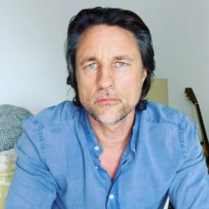 Martin Henderson Instagram - This is MY ONLY ACCOUNT. Sadly there’s been a few fake accounts trying to contact some of you. Please ignore any posts or messages from any other account besides this one. It ain’t me! Feel free to report them to Instagram. Sending light and love to all ♥️