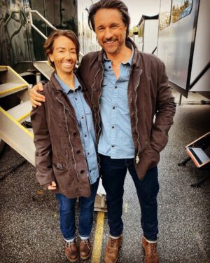 Martin Henderson Instagram - When you turn up to work and your hair stylist @blondalicious has Jack Sheridan for a costume 😂 🎃