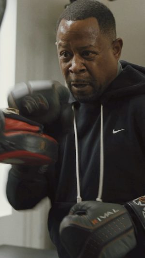 Martin Lawrence Instagram - I’m ready. #seeyouatthemovies 
🥊 @larrywhack 🎥 @imandrewjackson