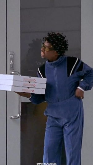 Martin Lawrence Instagram - Would y’all order 🍕 from him!? 🤣 #teammartymar #tbt #bluestreak