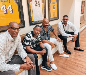 Martin Lawrence Instagram - Hanging with some legends #inabudhabi