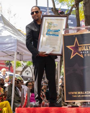 Martin Lawrence Instagram - I am absolutely blessed and honored to have received my star on the Hollywood Walk of Fame. Thank you to my wonderful friends, family and team for all of the years of endless love and support. To my fans, without you, I wouldn’t be here. Much love and God bless 🙏🏾 #blessed #hollywoodwalkoffame ⭐️
📸 @evoake